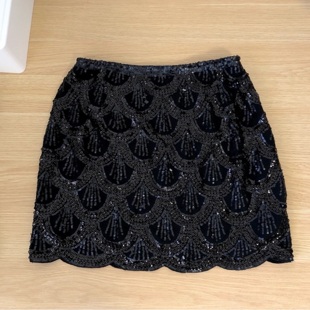 TOBI Mini Skirt Scallop Hem